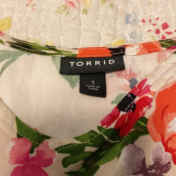 Torrid Floral Cami - Picture 4 of 4